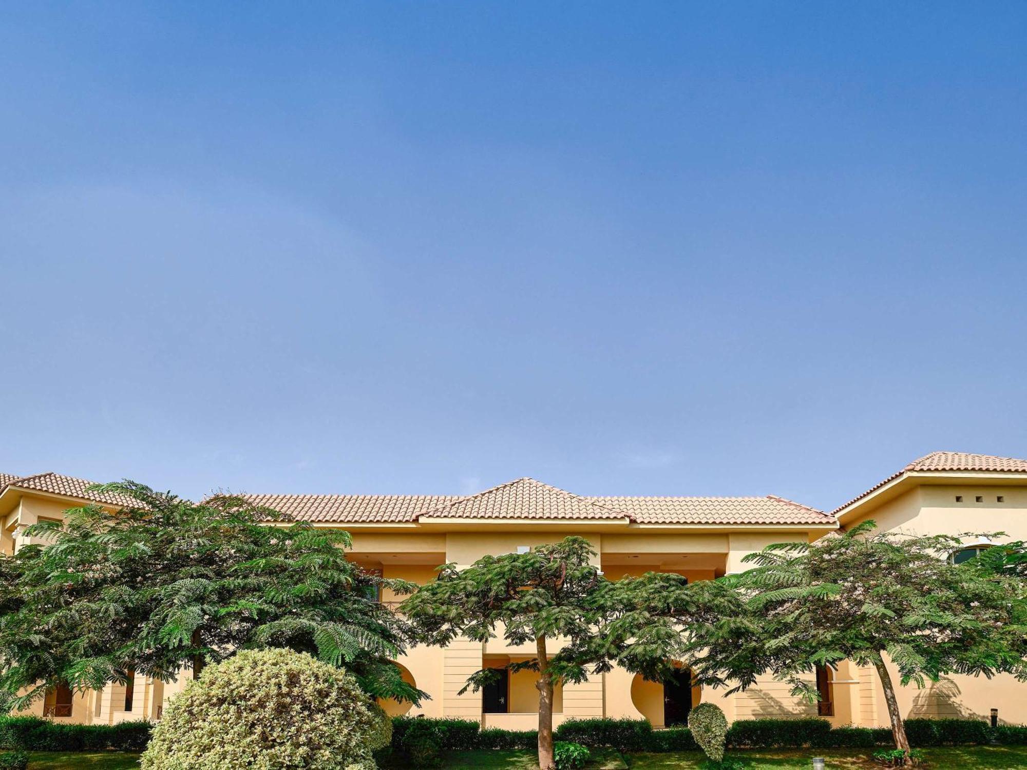 Moevenpick Hotel Cairo - Media City Giza Zewnętrze zdjęcie The American University of Cairo