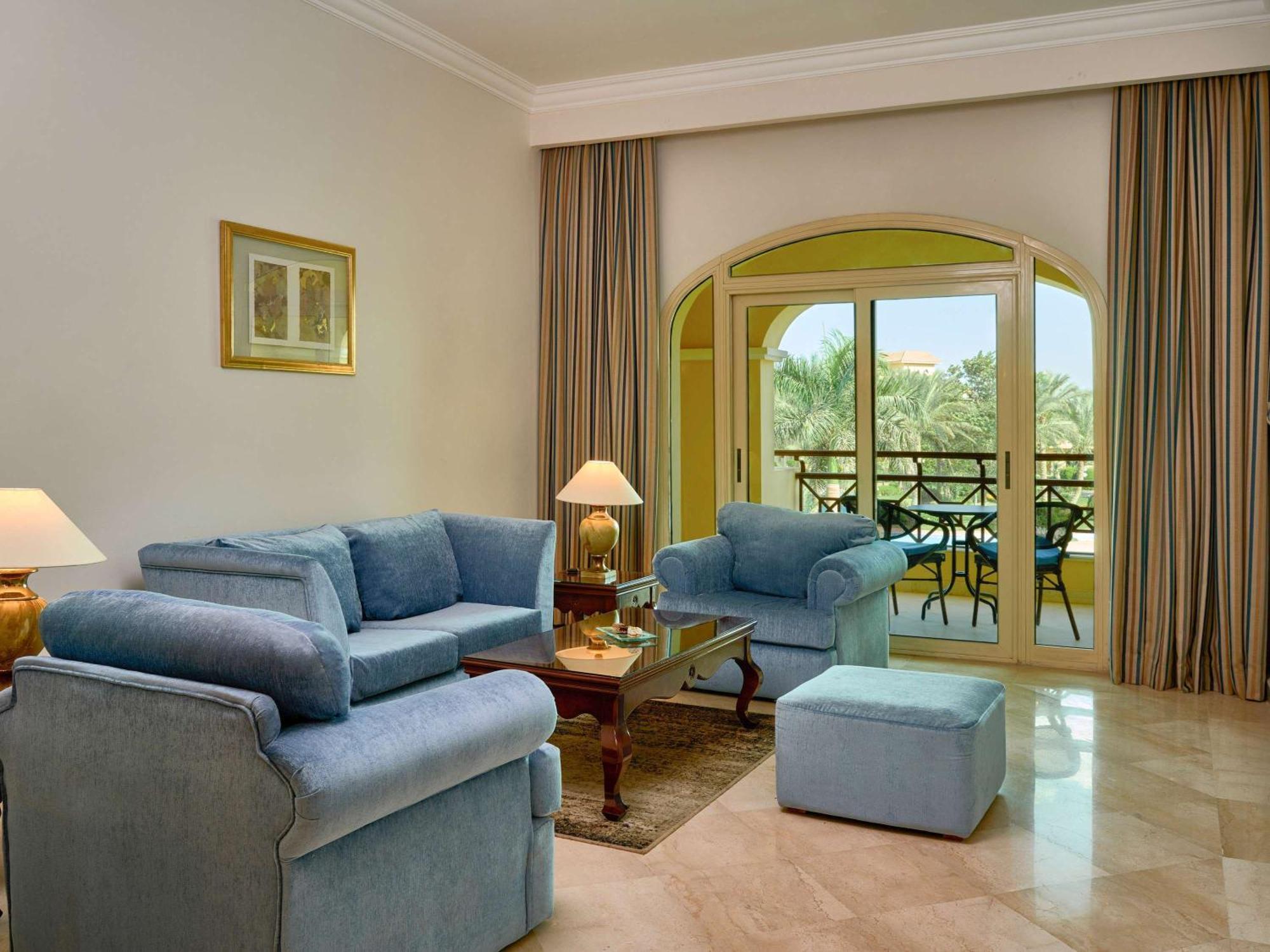 Moevenpick Hotel Cairo - Media City Giza Zewnętrze zdjęcie Living room
