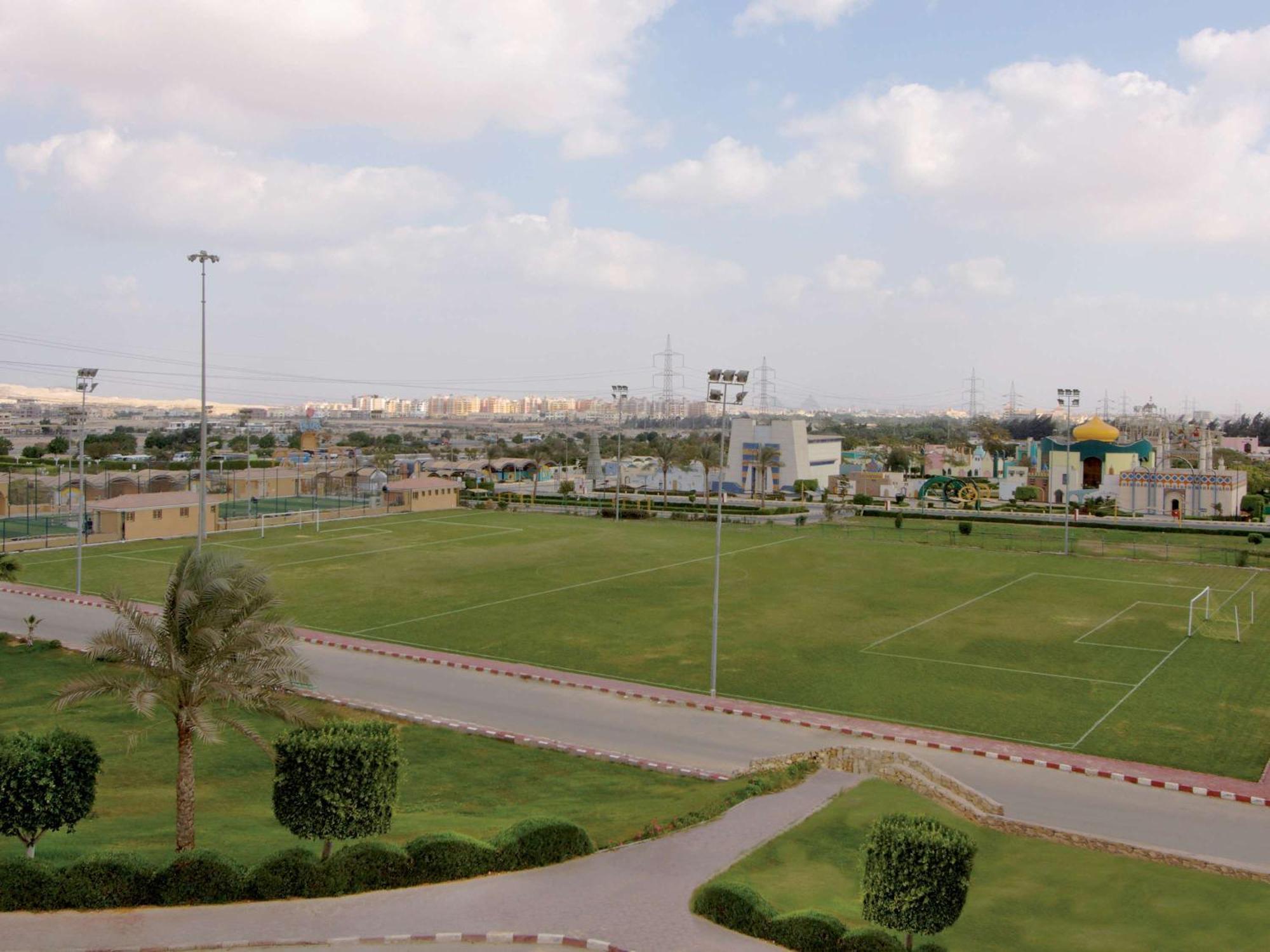 Moevenpick Hotel Cairo - Media City Giza Zewnętrze zdjęcie Al-Ahly Club